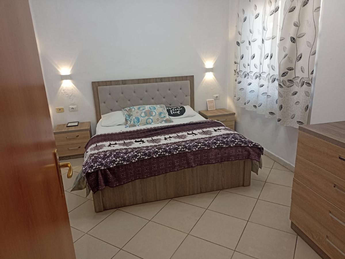 Apartament 1+1 Ap With Balcony Tirana